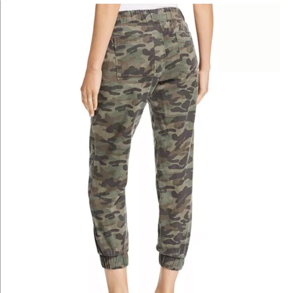 Bella Dahl camo joggers